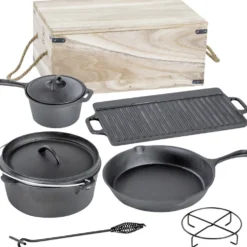 Dutch-Oven-Set 7-teilig aus Gusseisen in Holzkiste