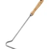 Feuerhaken aus vernickeltem Stahl mit Holzgriff