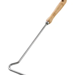 Feuerhaken aus vernickeltem Stahl mit Holzgriff