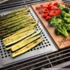 JIM BEAM Edelstahl-Grillauflage mit Zedernholz-Platte