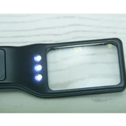 Lupe mit LED-Beleuchtung und 3-facher Vergrößerung