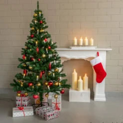 Weihnachtsbaum künstlich 150 cm in Grün